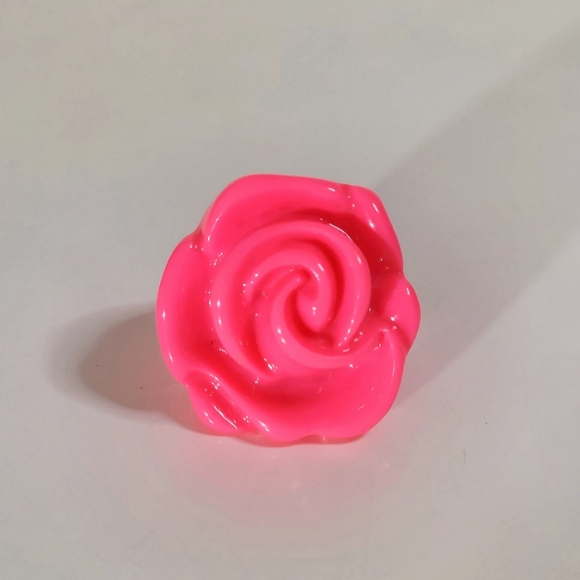 Hot Pink Acrylic Rose Raised Chunky Statement Ring - Picture 5 of 15